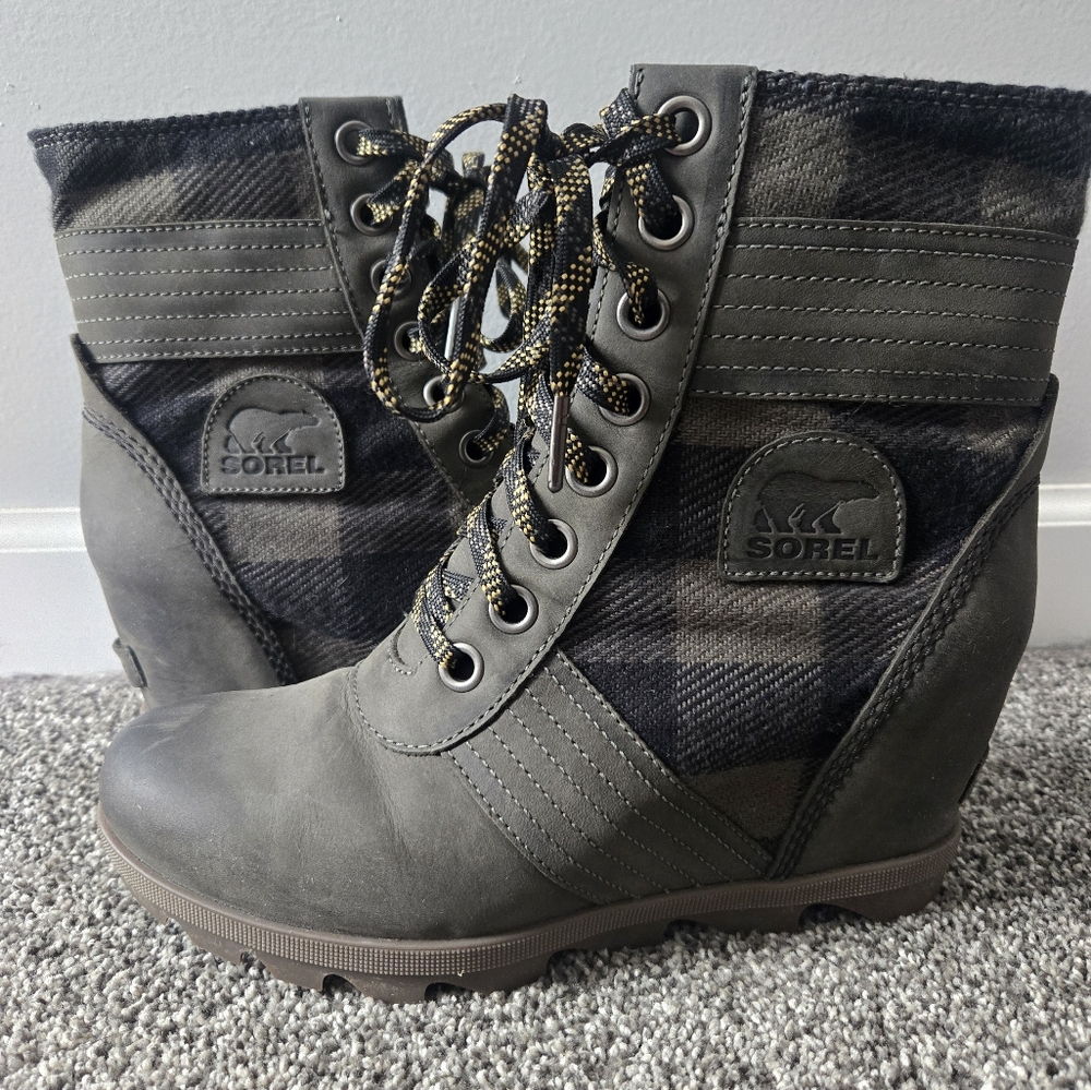Sorel Lexie Wedge size 8.5